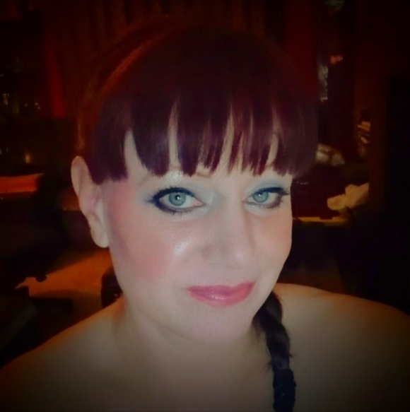 Meet your Posher, Jules - Picture 3 of 8